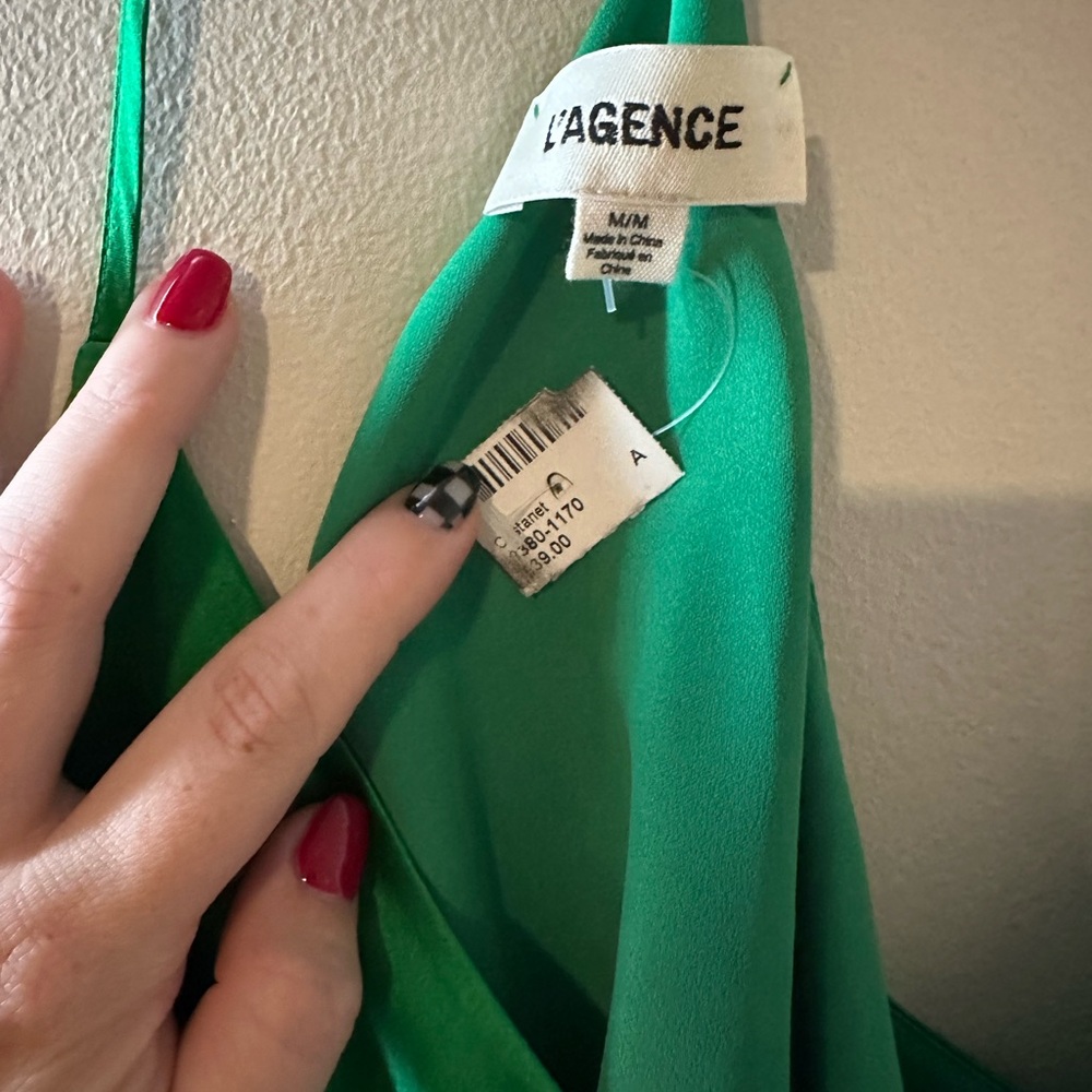 NWT L'AGENCE Kylee Racerback Silk Tank Top Blouse Size Medium Green - Picture 8 of 9